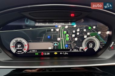 Седан Audi A8 2022 в Киеве