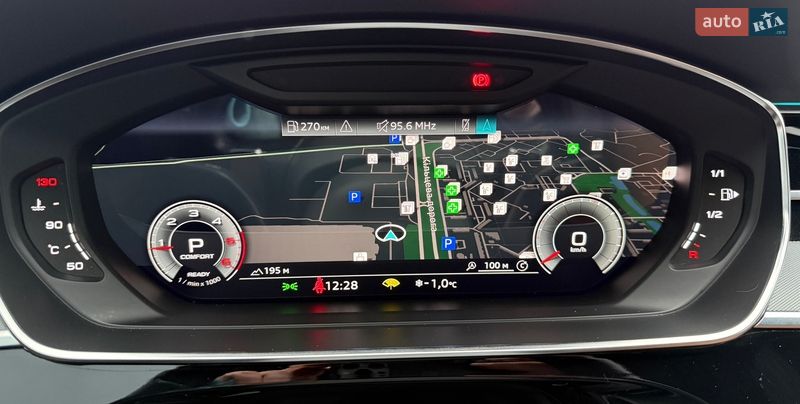 Седан Audi A8 2022 в Киеве