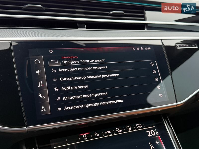 Седан Audi A8 2022 в Киеве