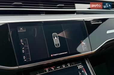Седан Audi A8 2022 в Киеве