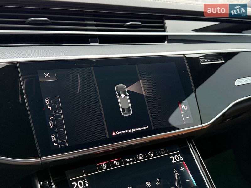 Седан Audi A8 2022 в Киеве