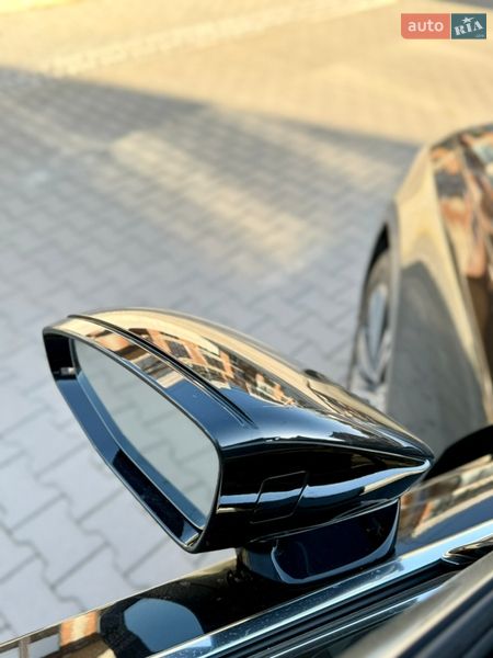 Седан Audi A8 2020 в Чернівцях