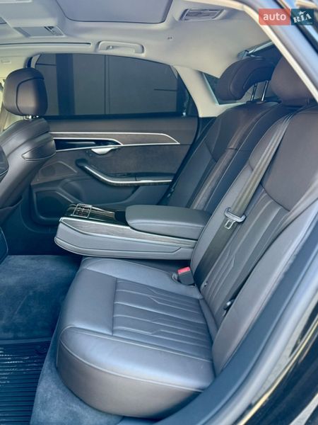 Седан Audi A8 2020 в Чернівцях