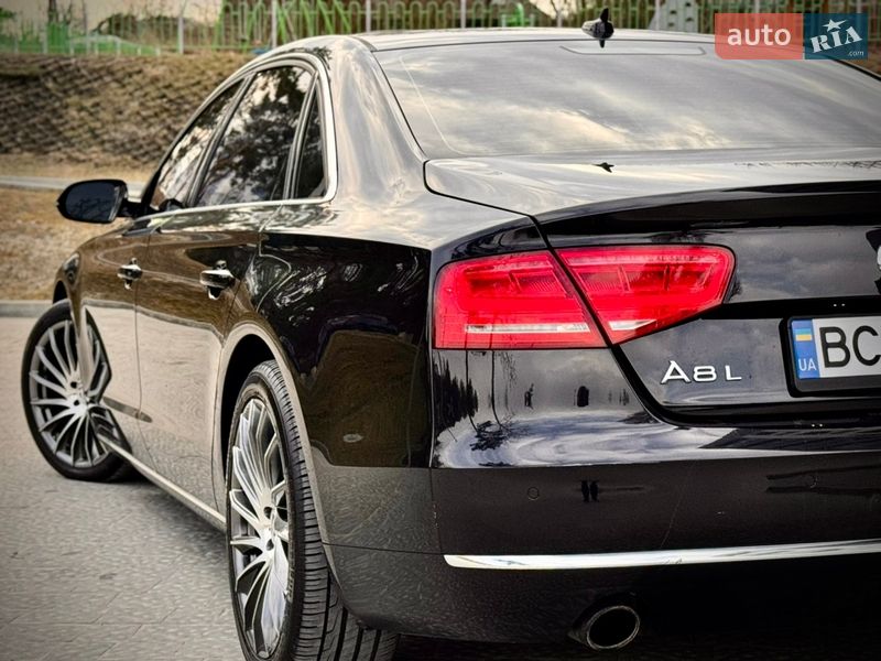 Седан Audi A8 2013 в Львове