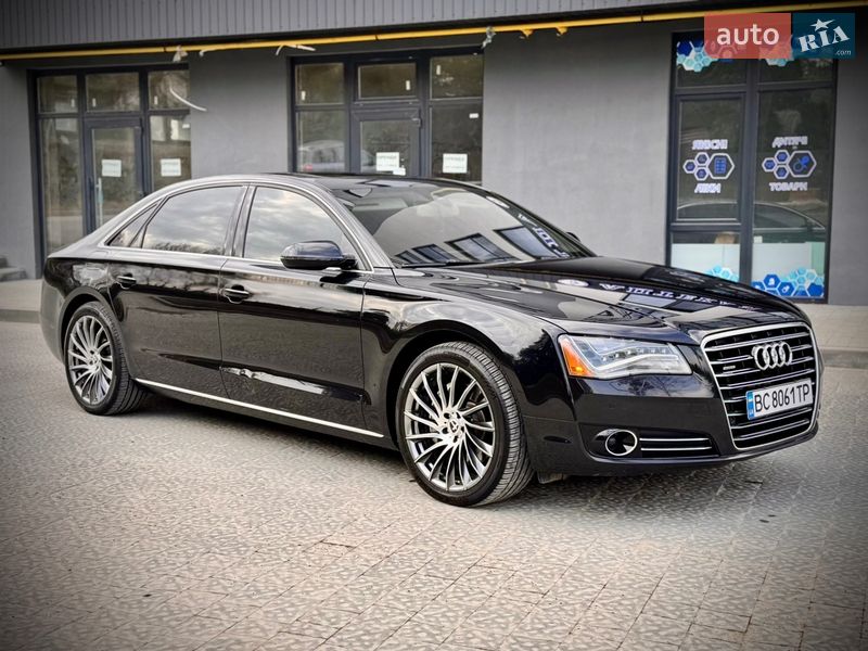 Седан Audi A8 2013 в Львове