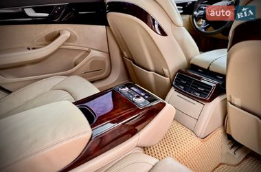 Седан Audi A8 2013 в Львове