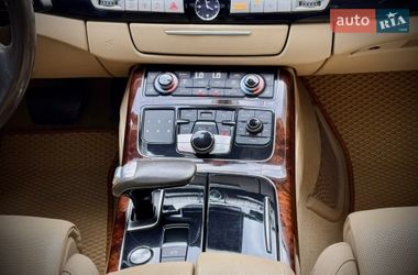 Седан Audi A8 2013 в Львове