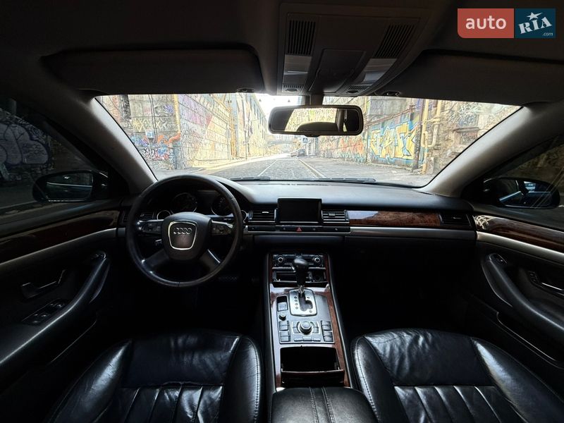 Седан Audi A8 2006 в Одессе