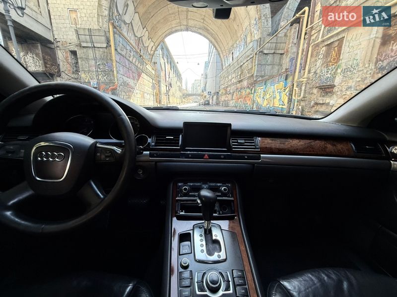 Седан Audi A8 2006 в Одессе