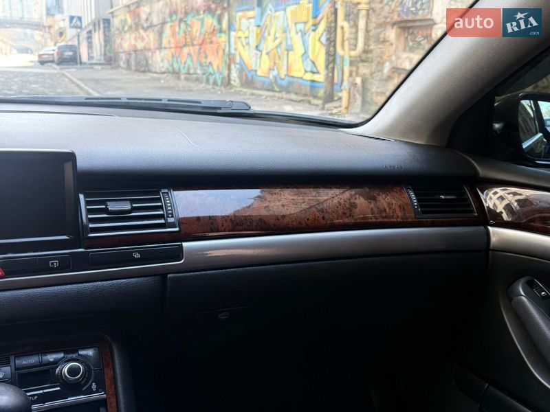 Седан Audi A8 2006 в Одессе
