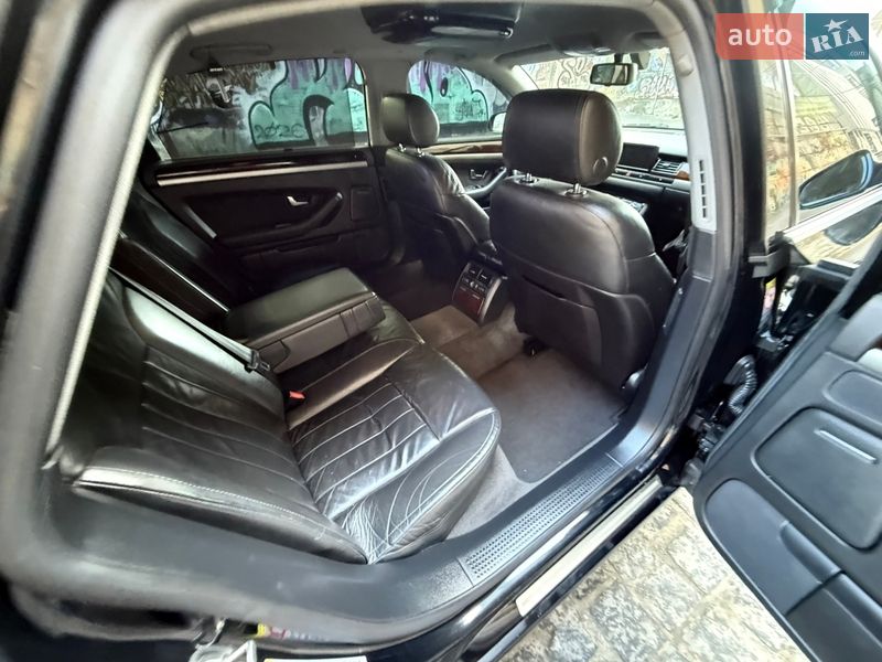 Седан Audi A8 2006 в Одессе