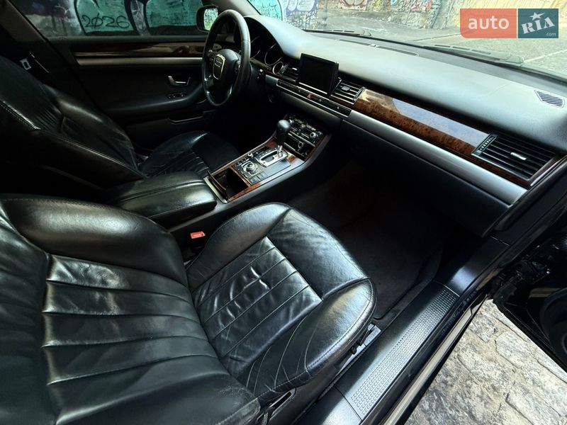 Седан Audi A8 2006 в Одессе