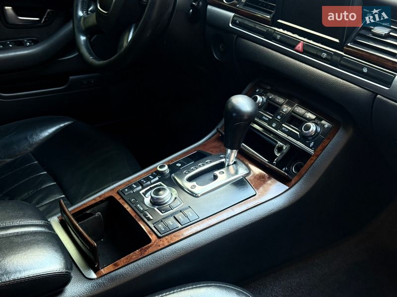 Седан Audi A8 2006 в Одессе