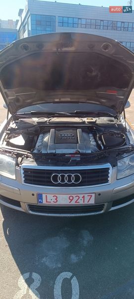 Седан Audi A8 2004 в Киеве