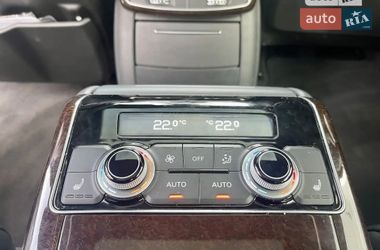 Седан Audi A8 2016 в Києві