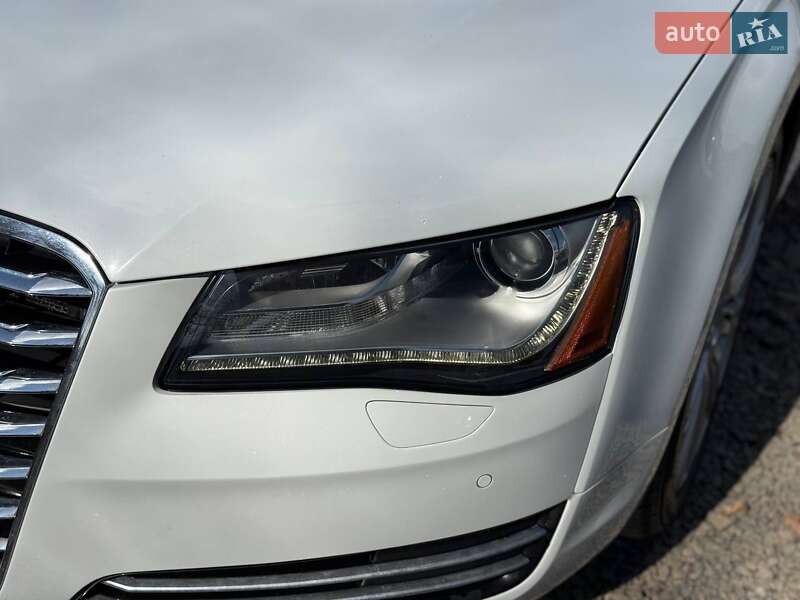 Седан Audi A8 2012 в Хмельницком