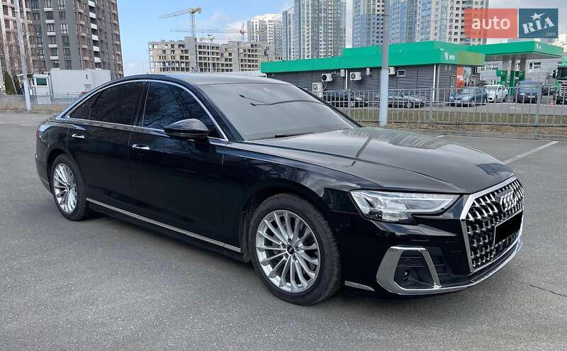 Седан Audi A8 2025 в Києві