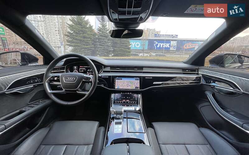Седан Audi A8 2025 в Києві