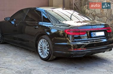 Седан Audi A8 2020 в Ровно