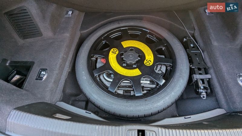 Седан Audi A8 2020 в Ровно