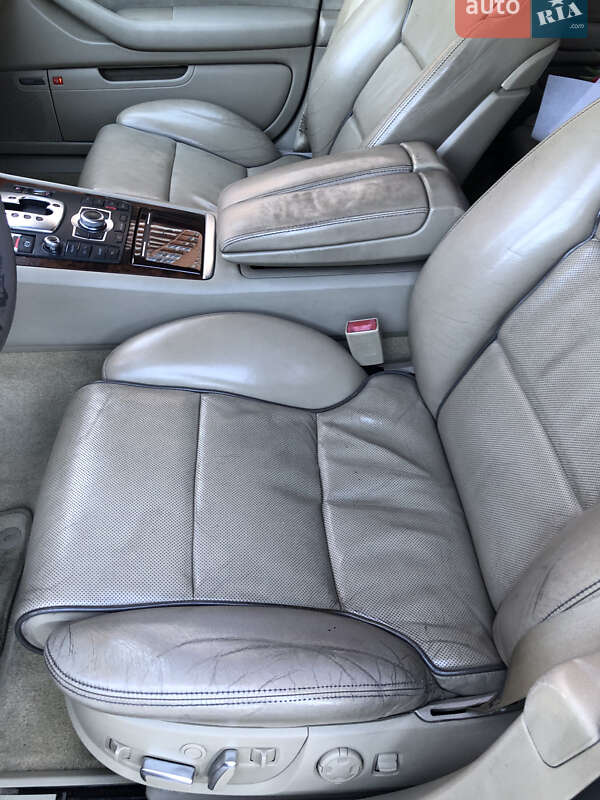 Седан Audi A8 2006 в Одессе