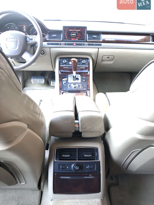 Седан Audi A8 2006 в Одессе