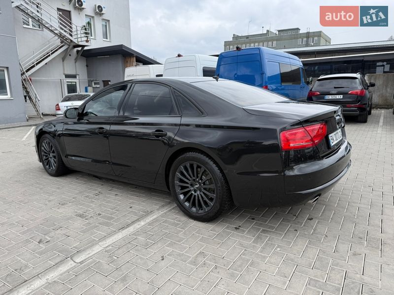 Седан Audi A8 2011 в Рівному