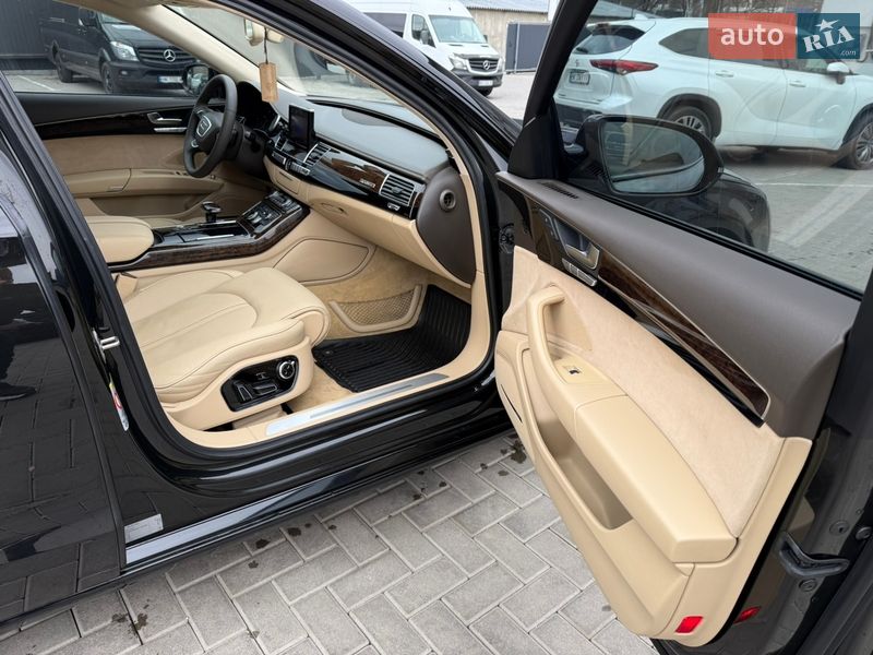 Седан Audi A8 2011 в Рівному