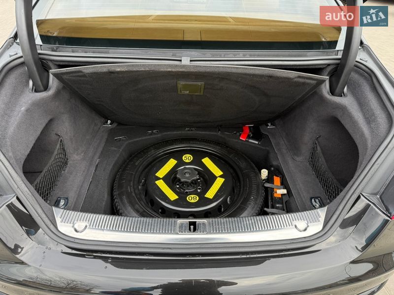 Седан Audi A8 2011 в Рівному