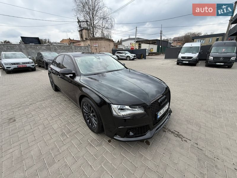 Седан Audi A8 2011 в Рівному