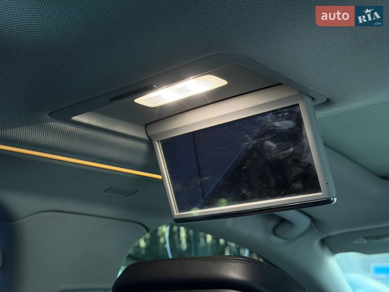 Седан Audi A8 2012 в Черновцах