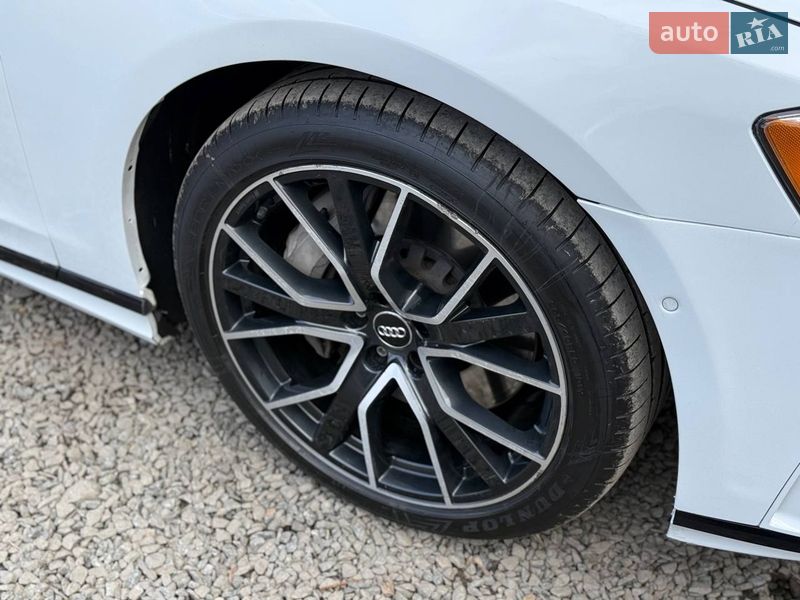 Седан Audi A8 2020 в Хмельницькому