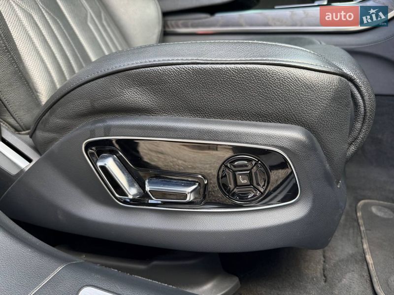 Седан Audi A8 2020 в Хмельницькому