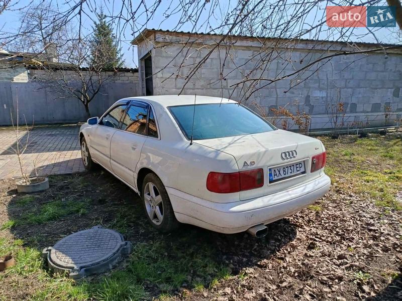 Седан Audi A8 1995 в Харькове