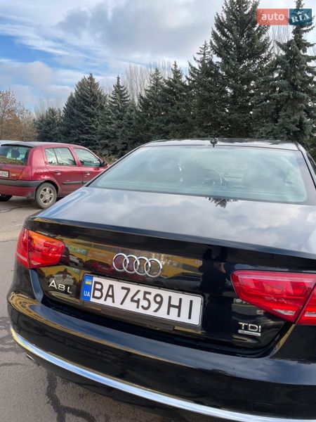 Седан Audi A8 2013 в Кропивницком