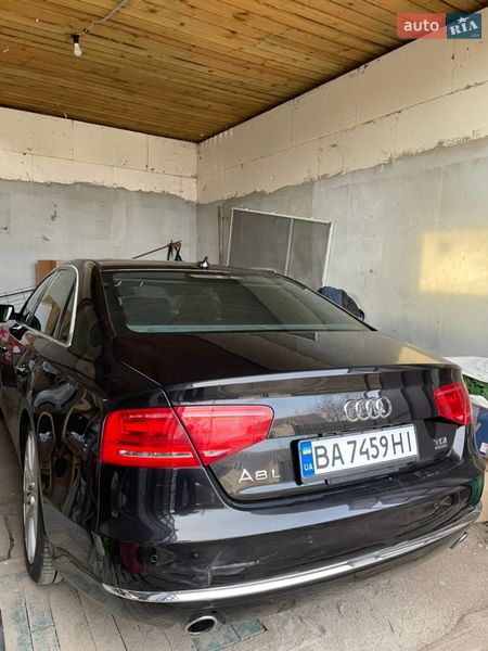 Седан Audi A8 2013 в Кропивницком