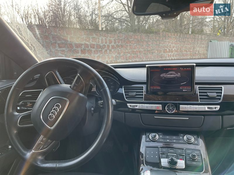 Седан Audi A8 2013 в Кропивницком