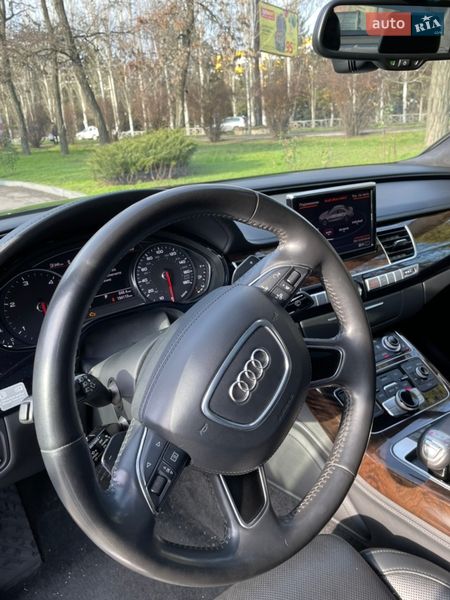 Седан Audi A8 2013 в Кропивницком