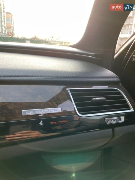 Седан Audi A8 2013 в Кропивницком