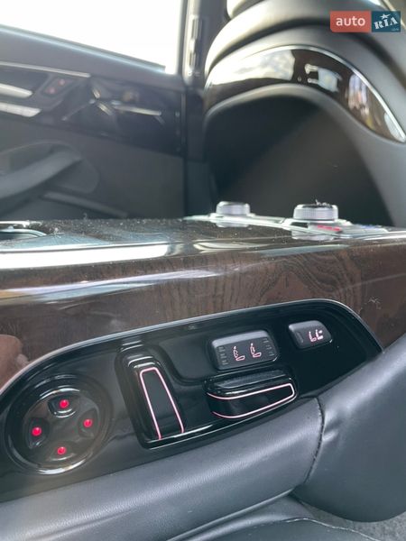 Седан Audi A8 2013 в Кропивницком