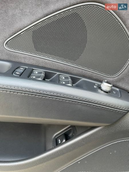 Седан Audi A8 2013 в Кропивницком