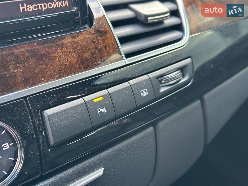 Седан Audi A8 2017 в Львове