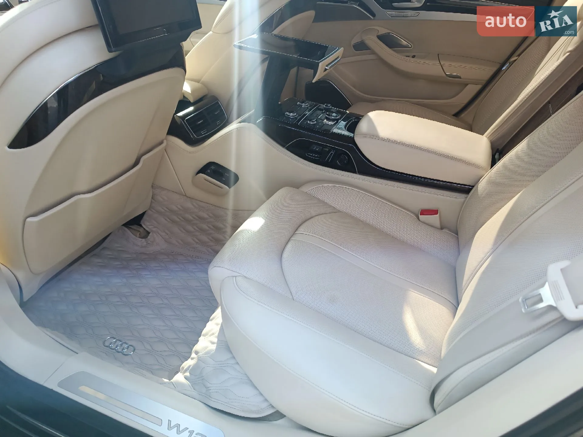2012 Audi A8 - мініатюра 24
