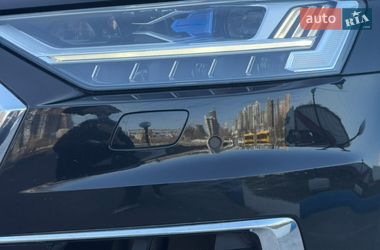 Седан Audi A8 2018 в Києві