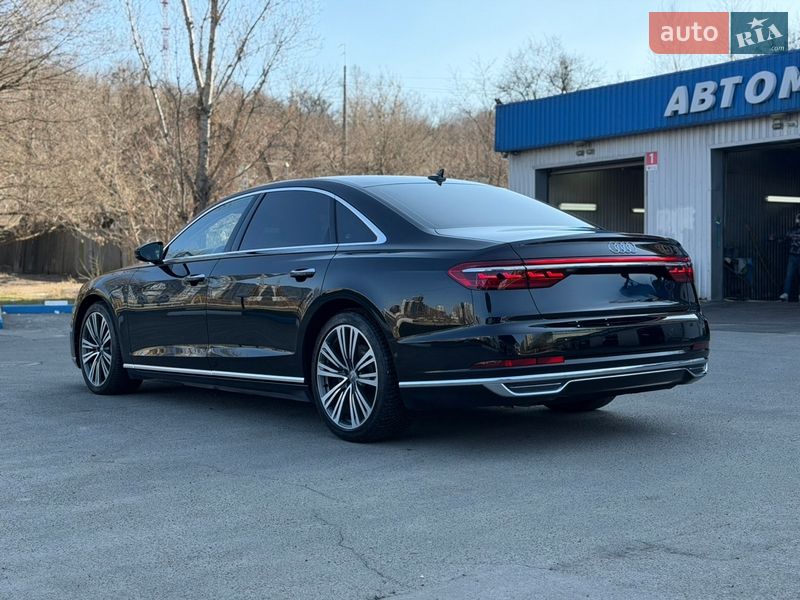 Седан Audi A8 2018 в Києві