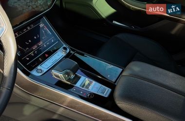 Седан Audi A8 2021 в Киеве