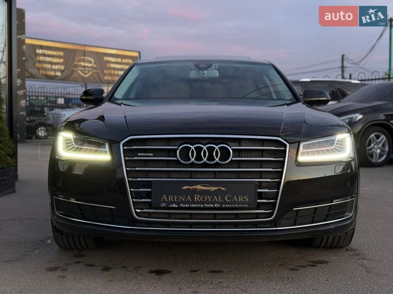 Седан Audi A8 2017 в Харкові