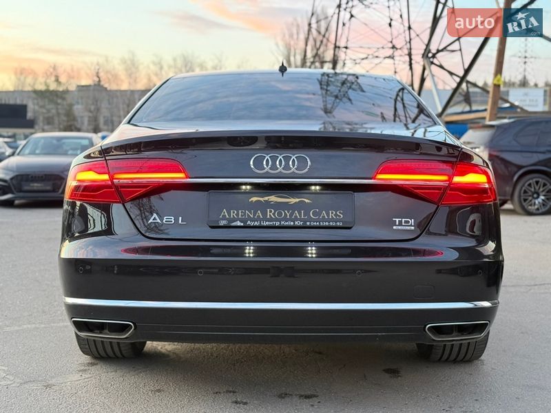 Седан Audi A8 2017 в Харкові