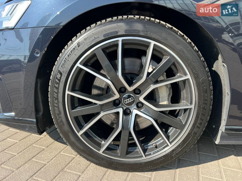 Седан Audi A8 2019 в Полтаве