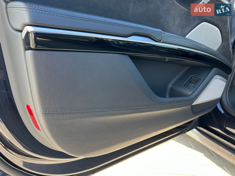 Седан Audi A8 2019 в Полтаве